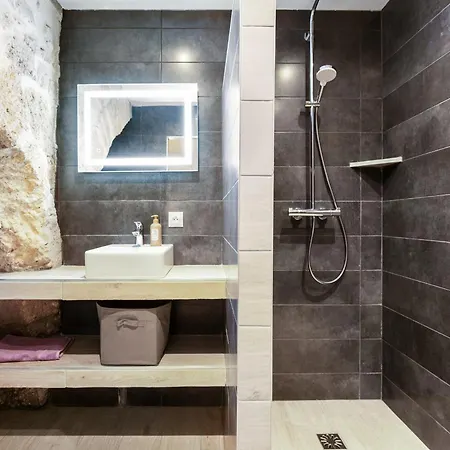 Nomad Terracotta - Avec Sdb Privee - Nomad Homestay Beziers